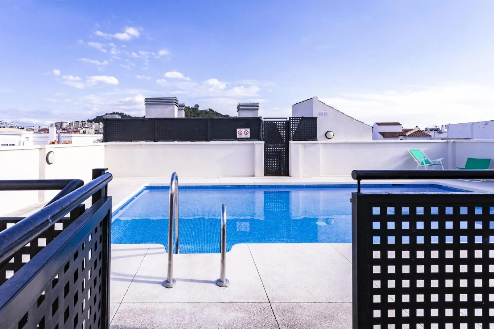 -Malagasunapts-City Centre Terrace Pool Parking 0*, Malaga Spain